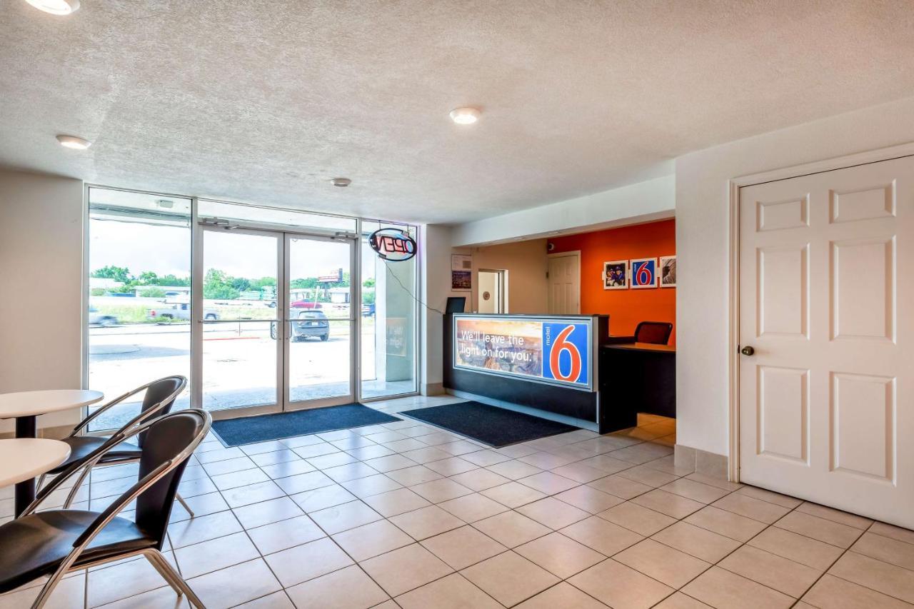 Motel 6-Houston, Tx - East Экстерьер фото
