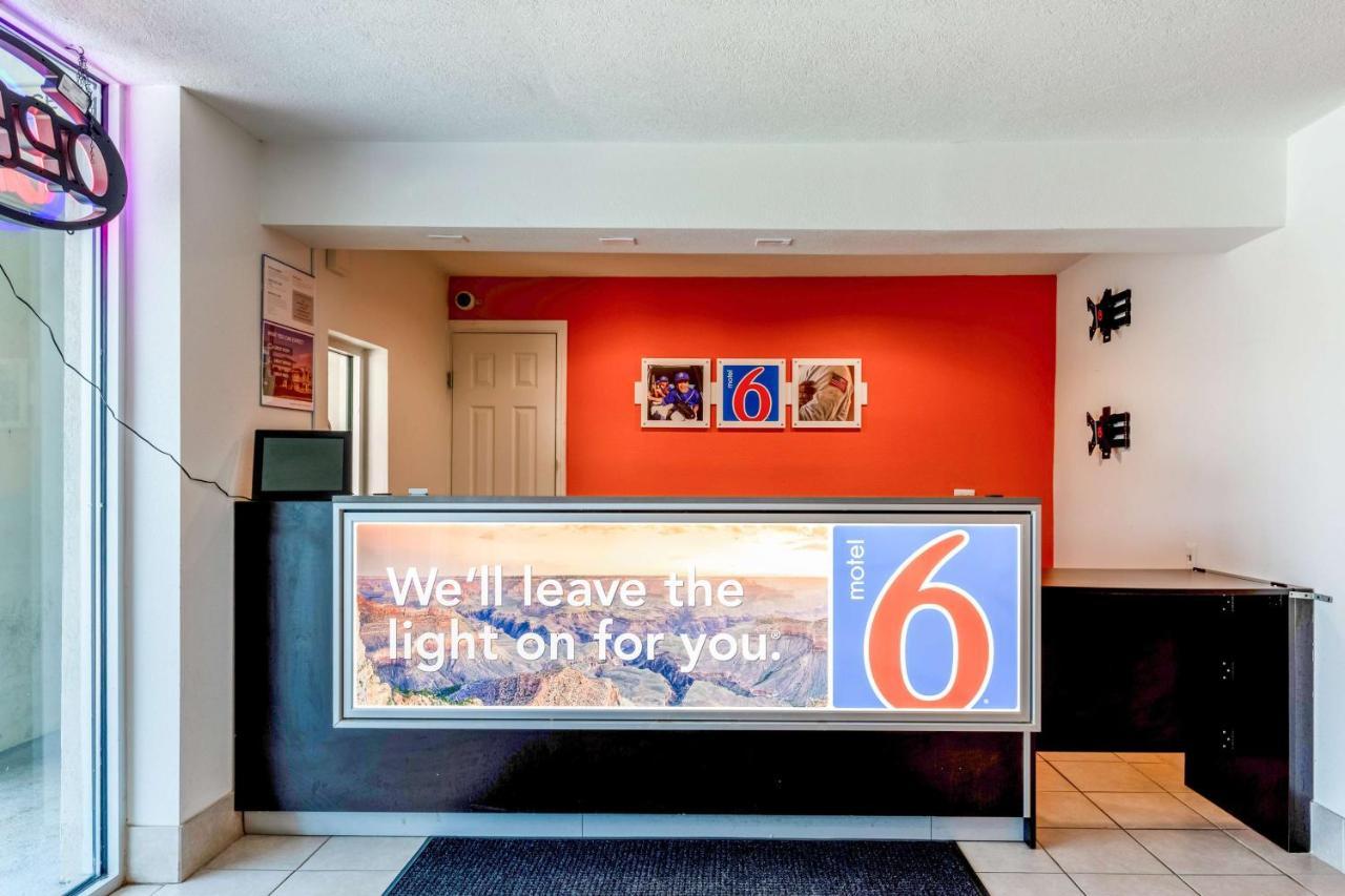 Motel 6-Houston, Tx - East Экстерьер фото
