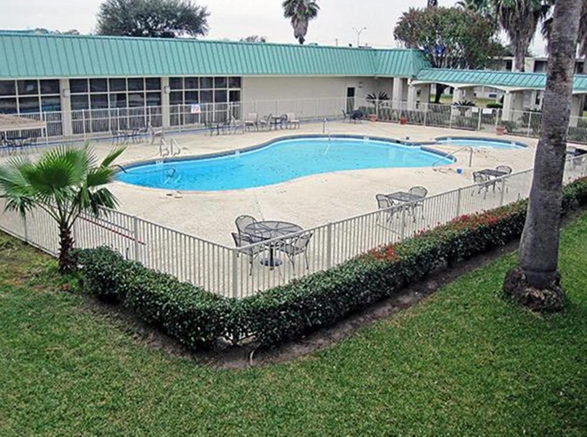 Motel 6-Houston, Tx - East Экстерьер фото