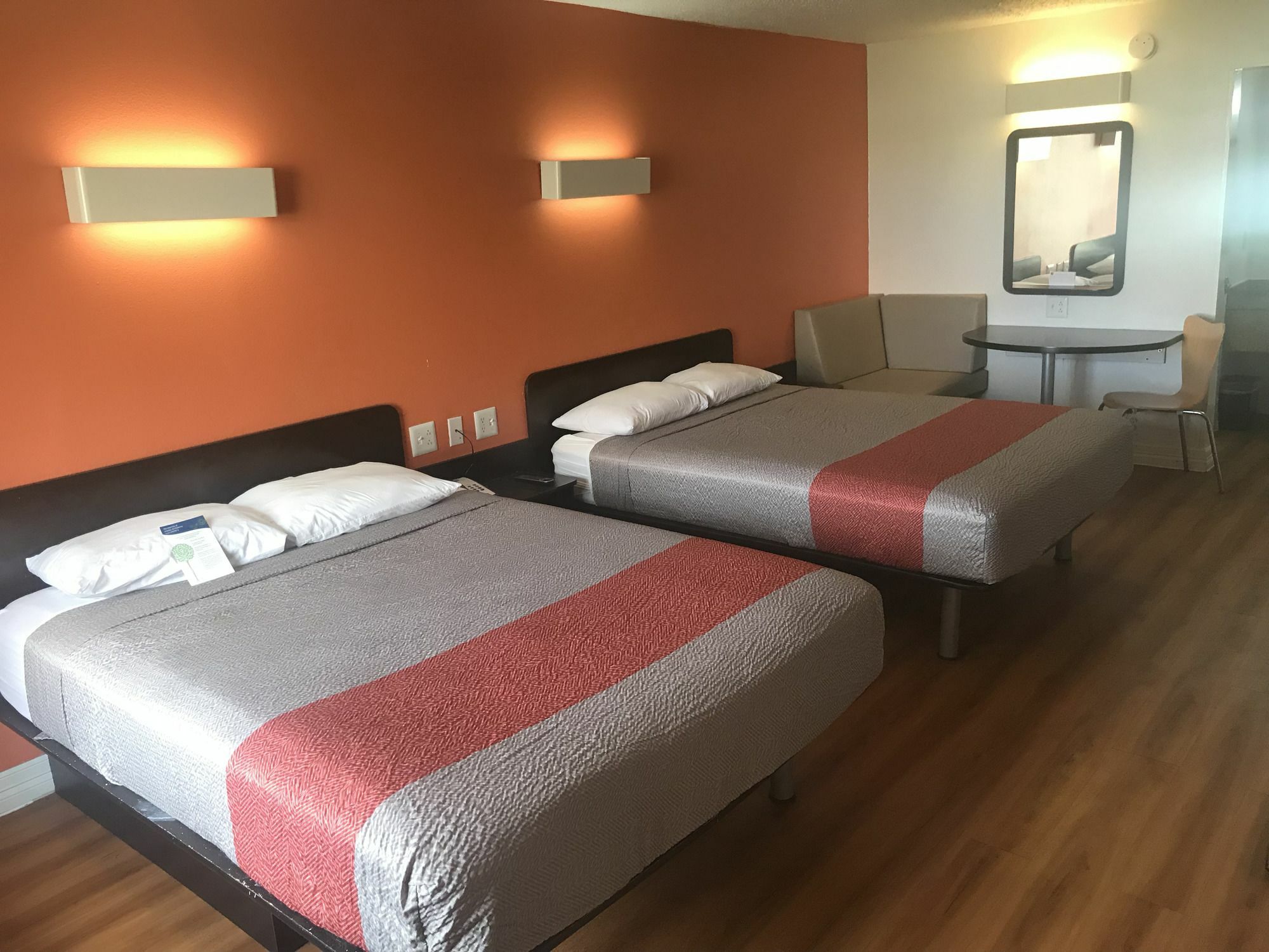 Motel 6-Houston, Tx - East Экстерьер фото